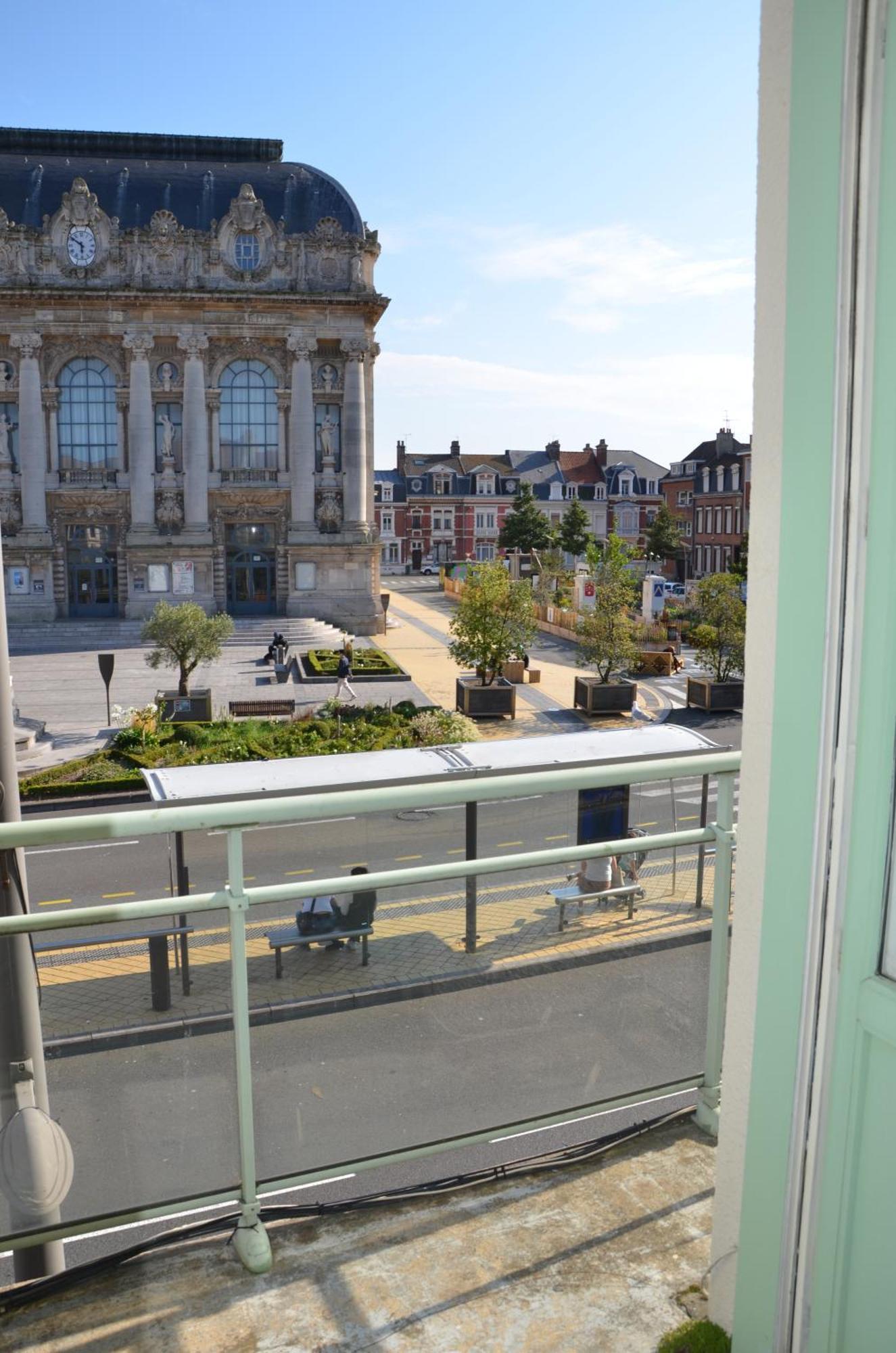 Le Gambetta Theatre De Calais Exterior foto